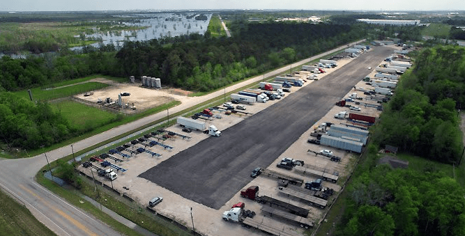 semi truck parking in texas 3